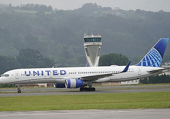 La aeronave ha aterrizado en Loiu tras casi siete horas de vuelo y con 35 minutos de adelanto.