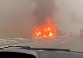 Cerrada la A-15 en Navarra, ambos sentidos, por un accidente múltiple con varios vehículos en llamas