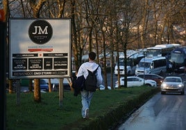 Entrada del colegio Jesús María, en Artxanda.