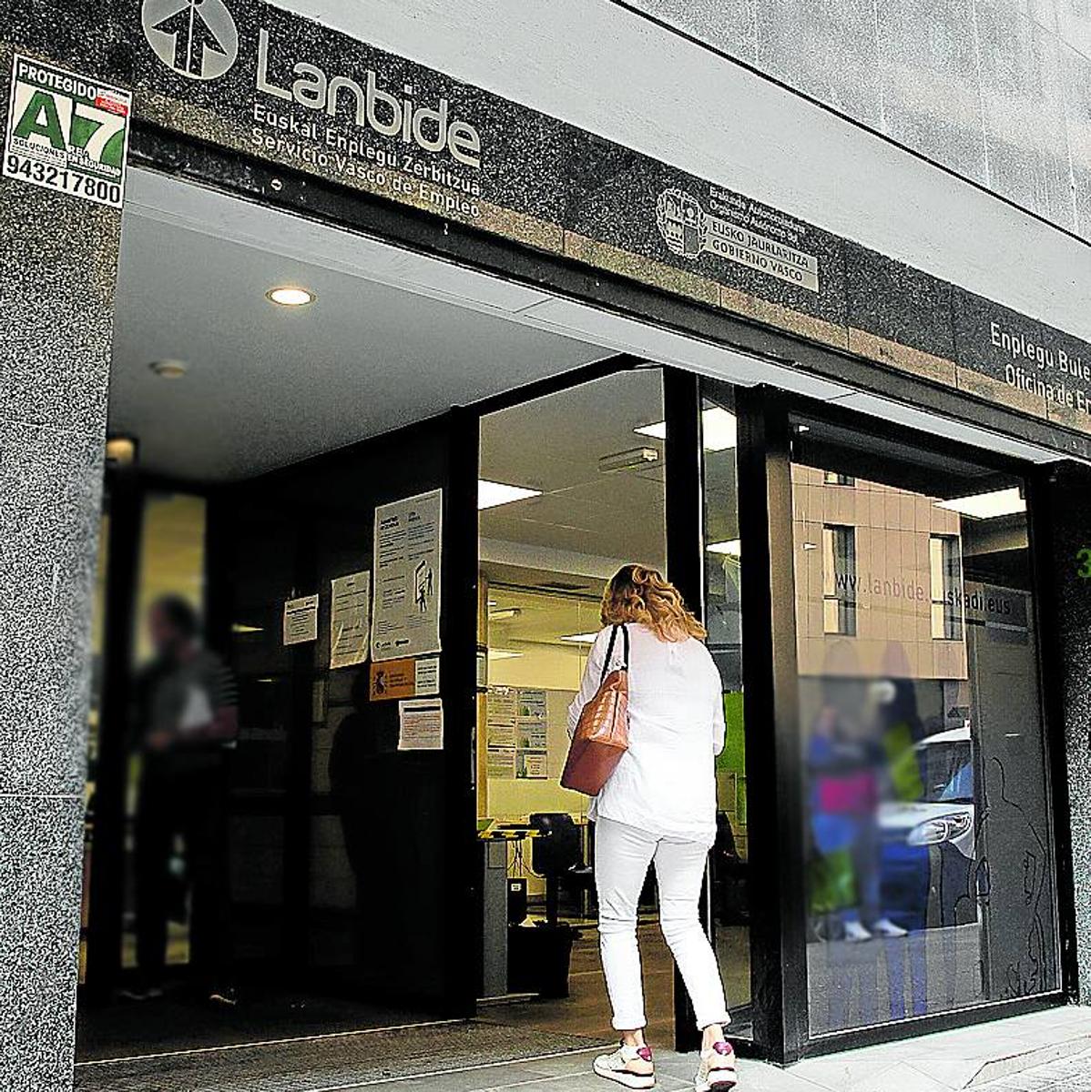 Una oficina de Lanbide ubicada en Bilbao.
