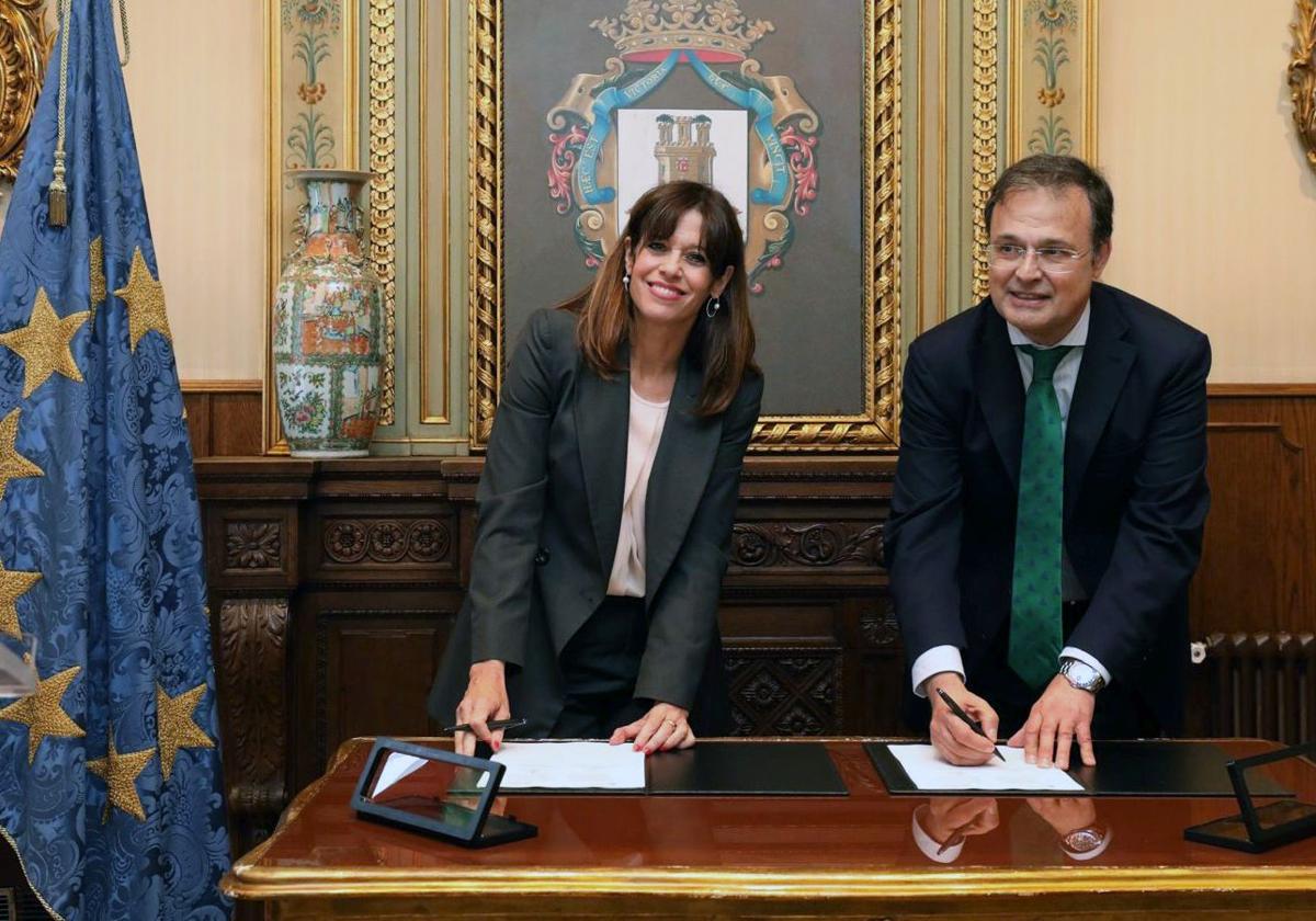 Alberto Martínez junto a Mider Etxebarria