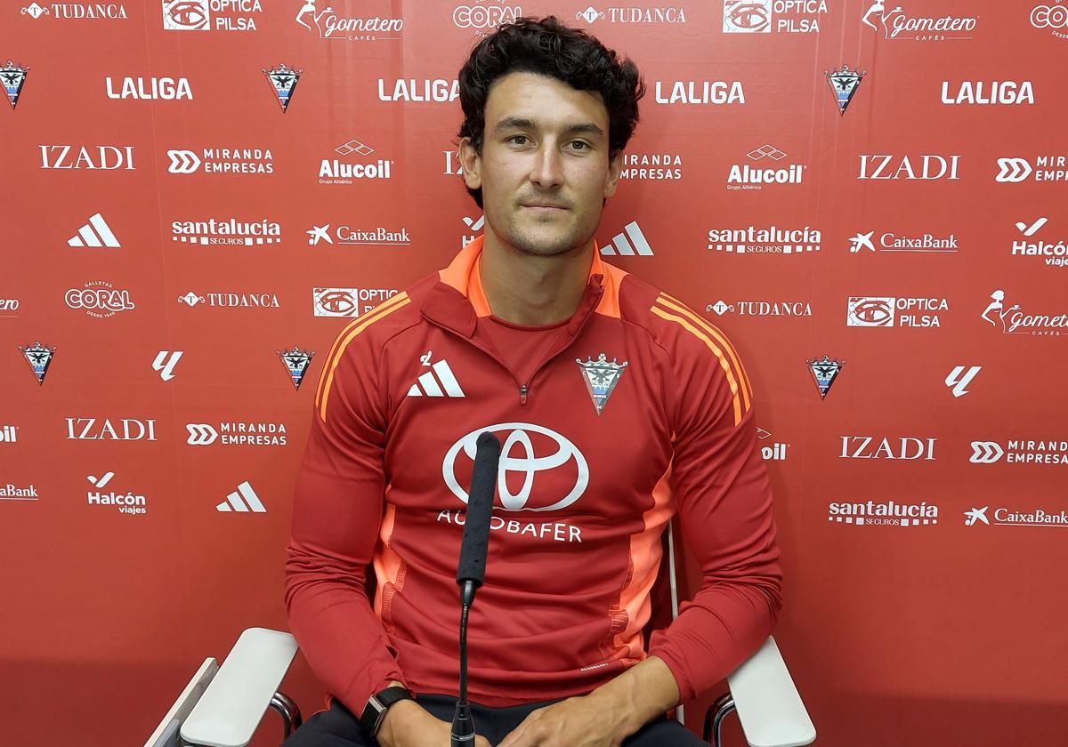 «Da rabia no haber ascendido con 75 puntos, pero vamos a buscarlo en el 'play off'»