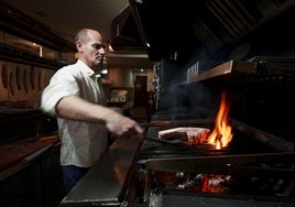 Aurelian Catalin en la parrilla.