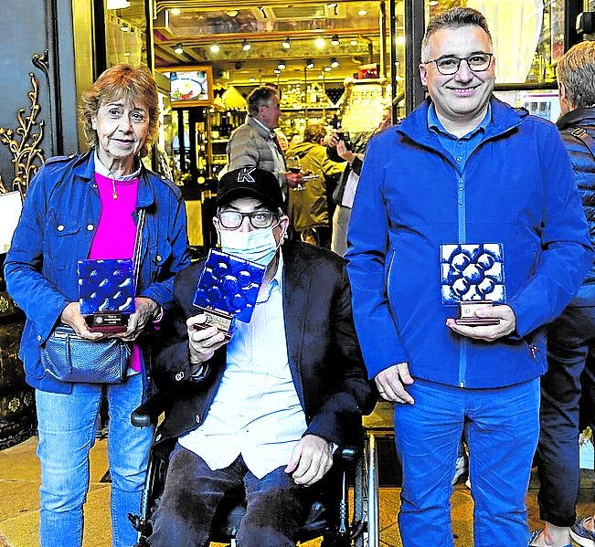 Marieli Oviedo, Kepa Junkera y Rafa Pueyo.