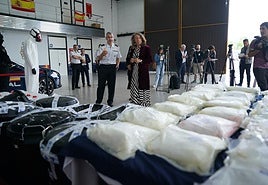 Drogas y objetos incautados en el laboratorio de 'speed'.