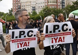 Los sindicatos UGT, ELA y CC OO organizaron la pasada semana una protesta ruidosa durante la Junta de Accionistas de Iberdrola.