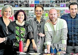 Marian y Laura Etxebarria, Beatriz Churruca, Germán Castañeda, Borja Ruiz y Luque Tagua.