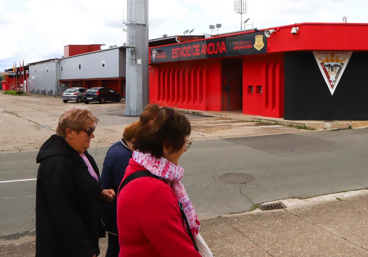 Todo el lateral oeste, incluido la zona de vestuarios, será demolido.