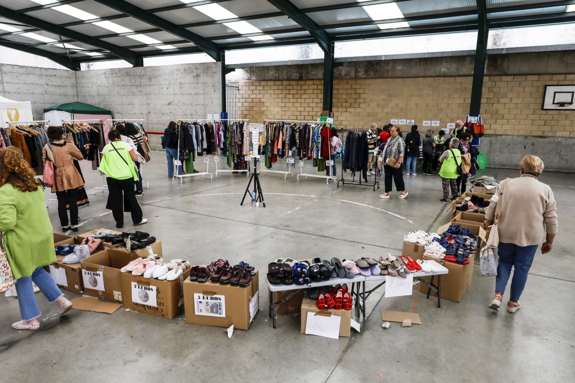 Mercadillo solidario de Aspanafoa