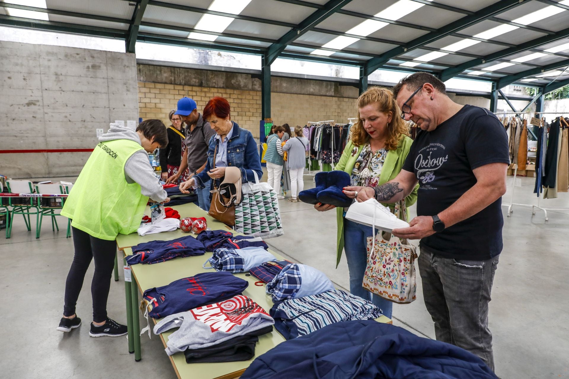 Mercadillo solidario de Aspanafoa
