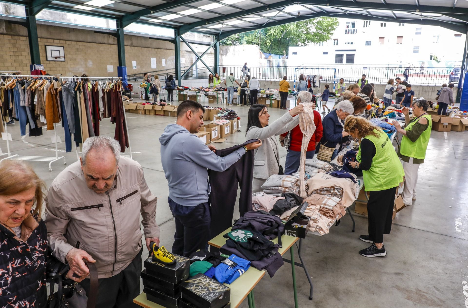 Mercadillo solidario de Aspanafoa
