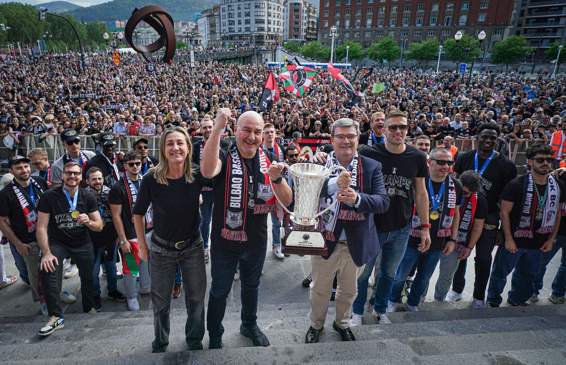 Recibimiento del Bilbao Basket en el Ayuntamiento tras ganar la Europe Cup, el pasado 25 de abril.