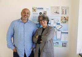 Boris Rodríguez y Saira Rivas posan en al BIC Araba, donde Psifiacos desarrollan su plataforma de control para pacientes de anorexia y bulimia.