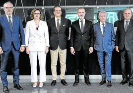 Iñigo Barrenechea, Elixabete Etxanobe, Enrique de Ybarra, Marc Murtra, Emiliano López Atxurra, Ignacio Ybarra y José Ignacio Zudaire.