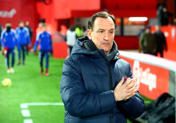 Joseba Etxeberria con el Eibar en Anduva.
