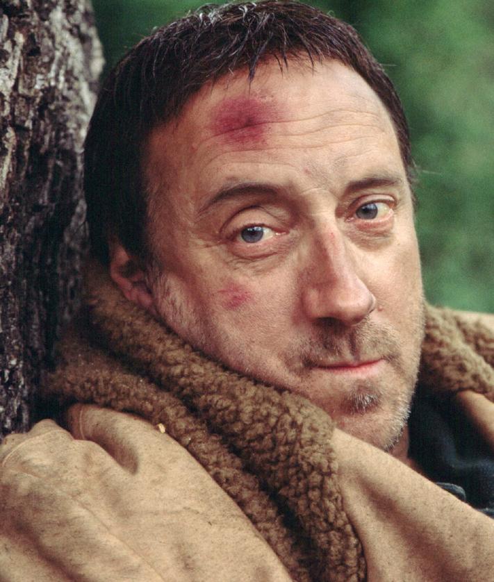 Imagen secundaria 2 - Ramón Fontserè como Francisco Franco en la película 'Buen viaje, excelencia', en la obra de Els Joglars 'Daaalí' y dando vida a Rafael Sánchez Mazas en 'Soldados de Salamina'.