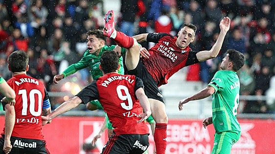 Mirandés-Racing: una saga de duelos con resoluciones en el filo