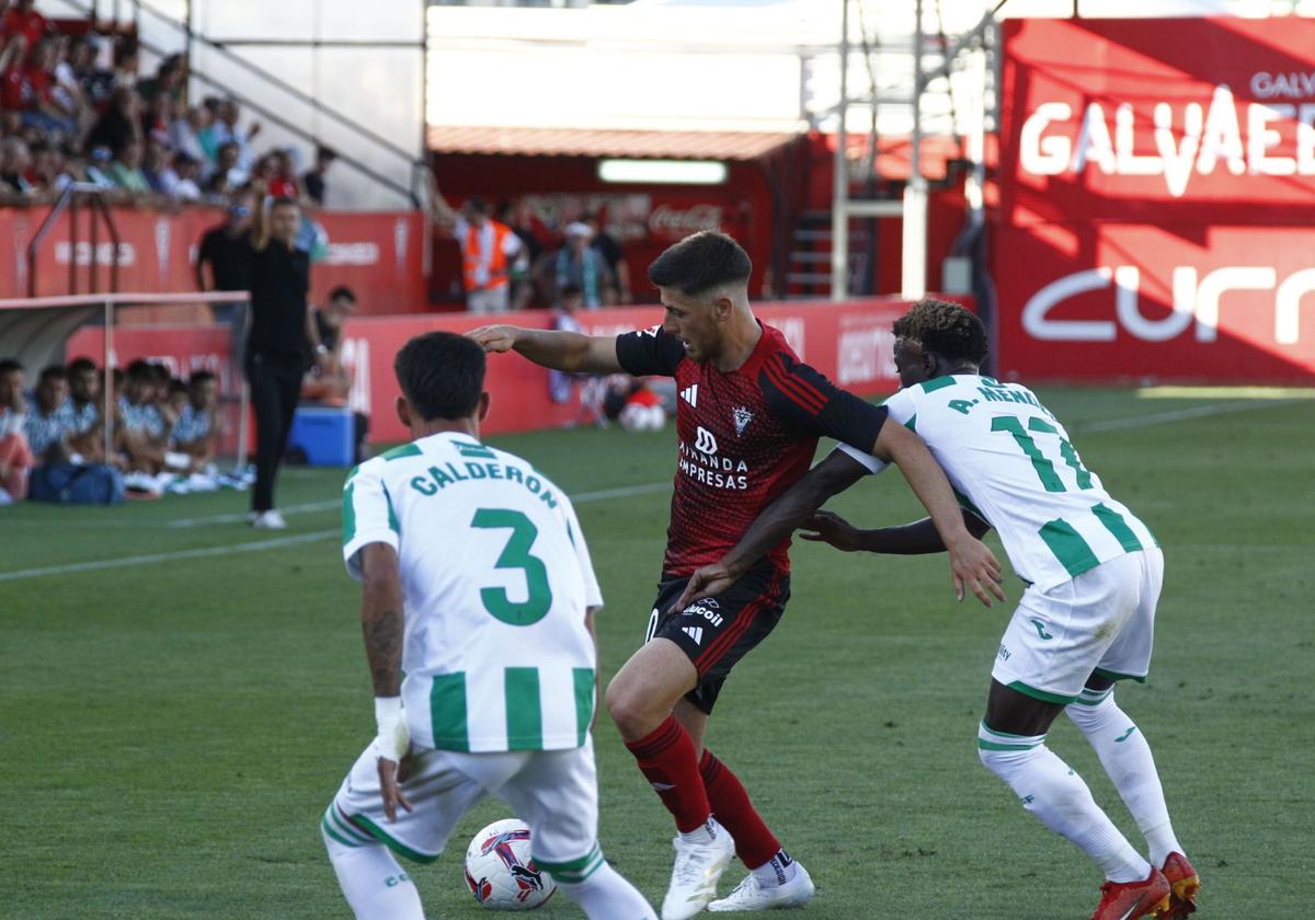Todo comenzó con la victoria ante el Córdoba con gol de Reina en un partido que se jugó con los efectivos justos.
