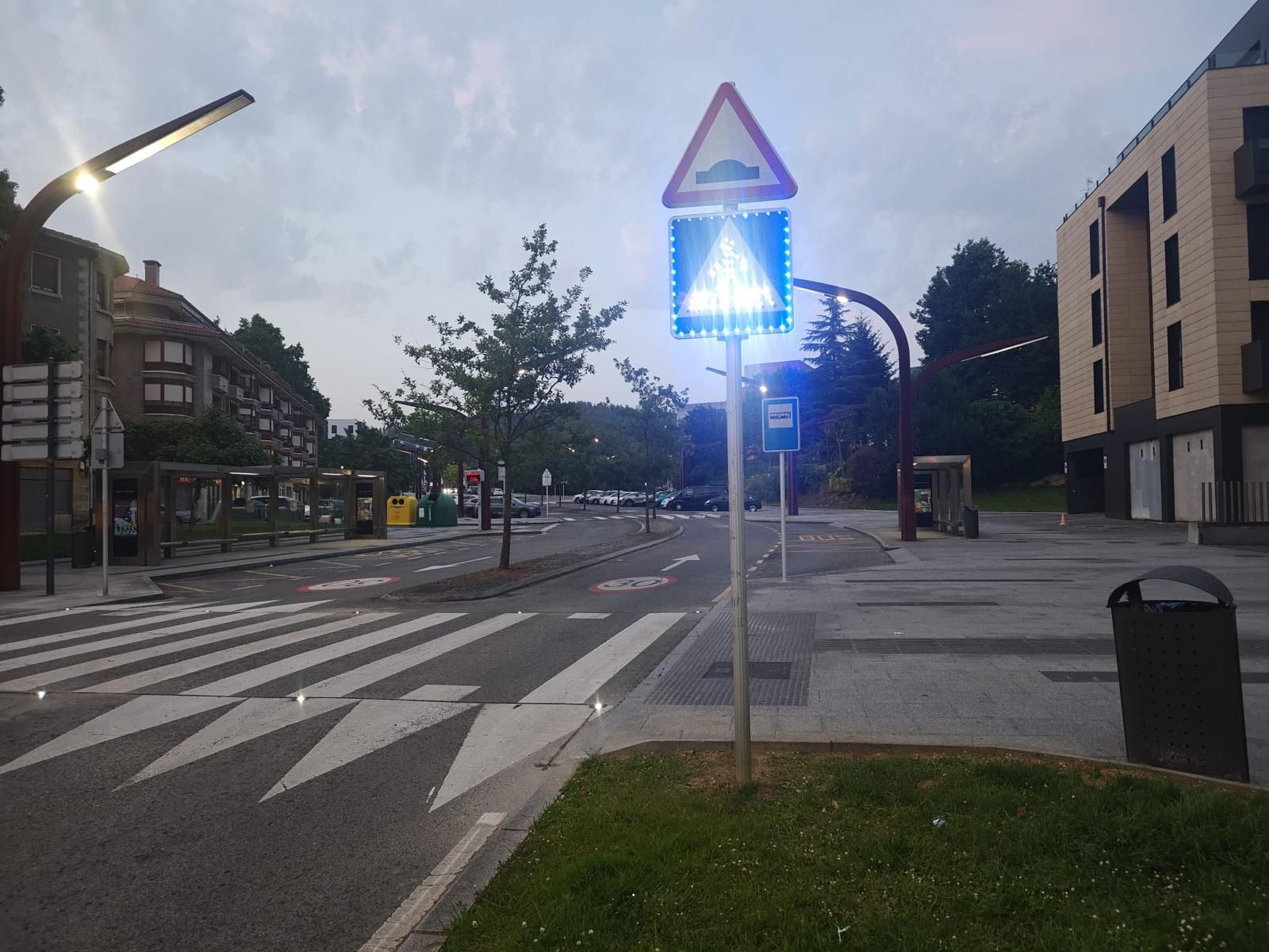 En cada uno de estos pasos, se instalarán diez balizas luminosas equipadas con tecnología de control inteligente