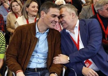 Sánchez con Santos Cerdán, en un acto del PSOE