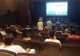 Presentación de la edición de este año del plan de empleo Sopela Integra.