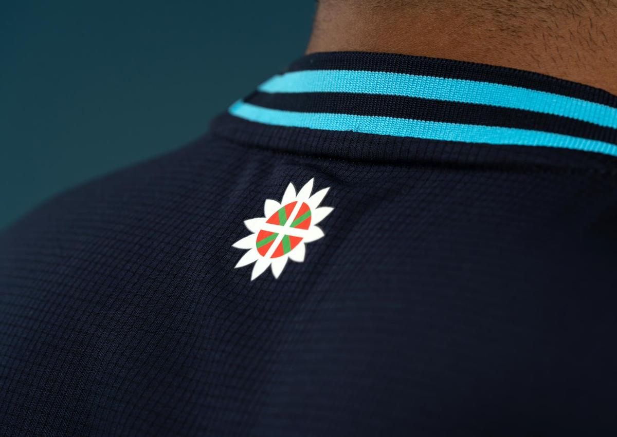 Imagen secundaria 1 - Detalles de la nueva camiseta del Athletic.