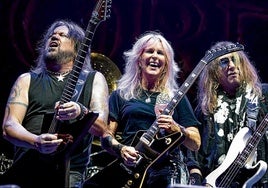 Lita Ford protagonizó una auténtica explosión guitarrera que hizo las delicias del público.