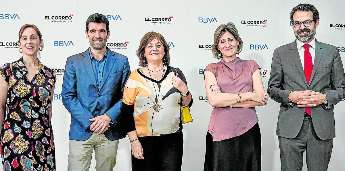 Kontxi Claver, Jakes Agirrezabal, Carmen Manrique, Marta Alonso y Carlos García Buendía..