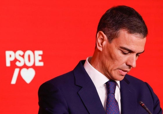 Sánchez se aferra al Gobierno ante el 'shock' de la caída de Cerdán por supuestas mordidas