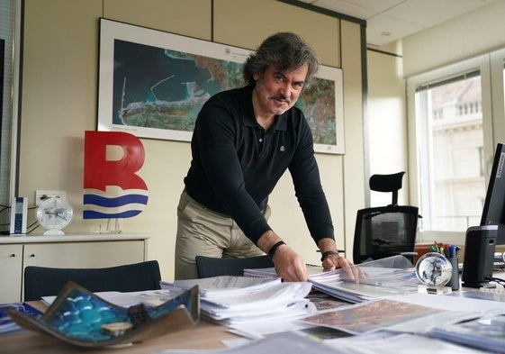 Fran Viñez, en su oficina de la sociedad pública Bilbao Ría 2000.