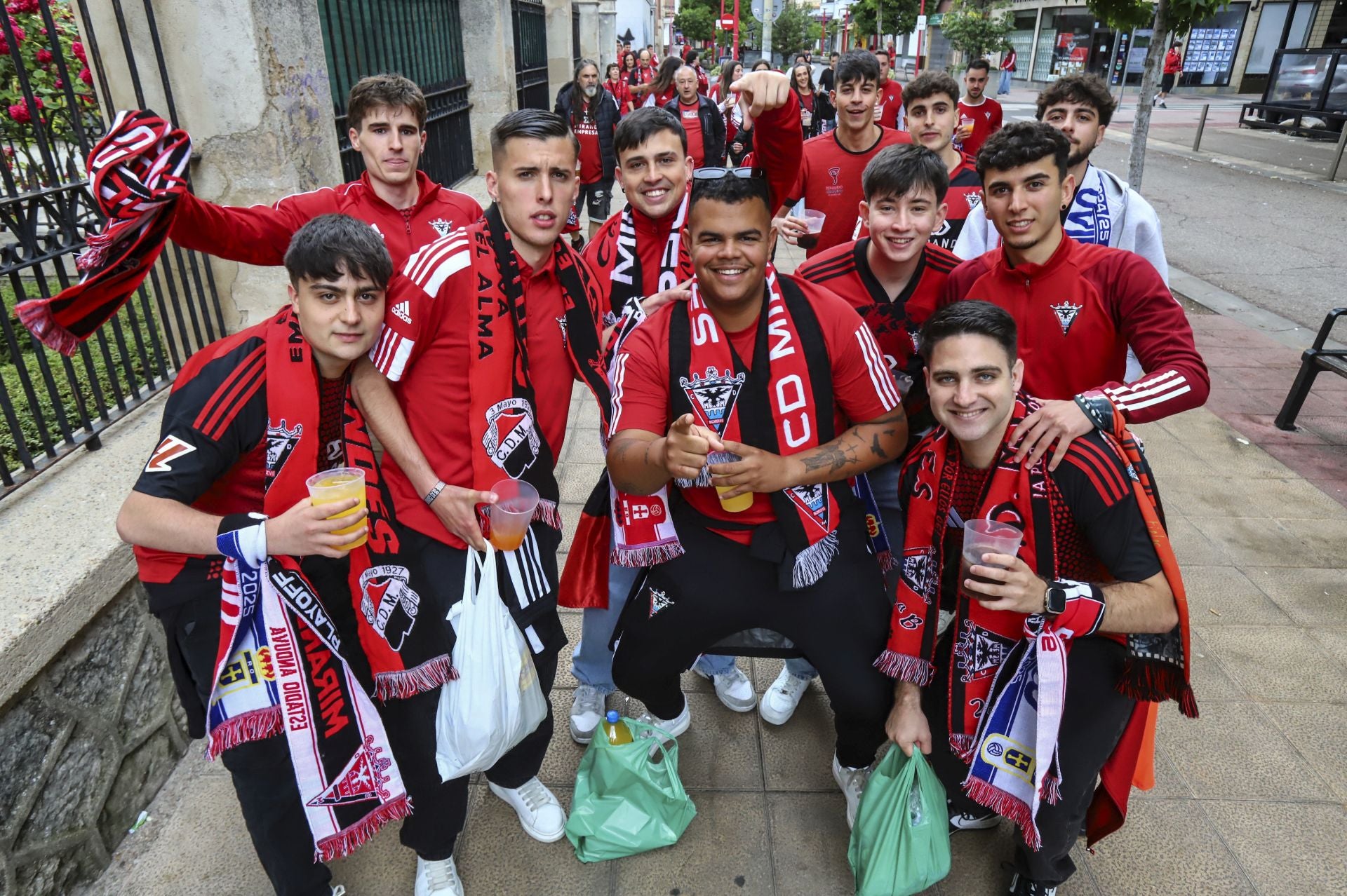 Las imágenes del recibimiento al Mirandés