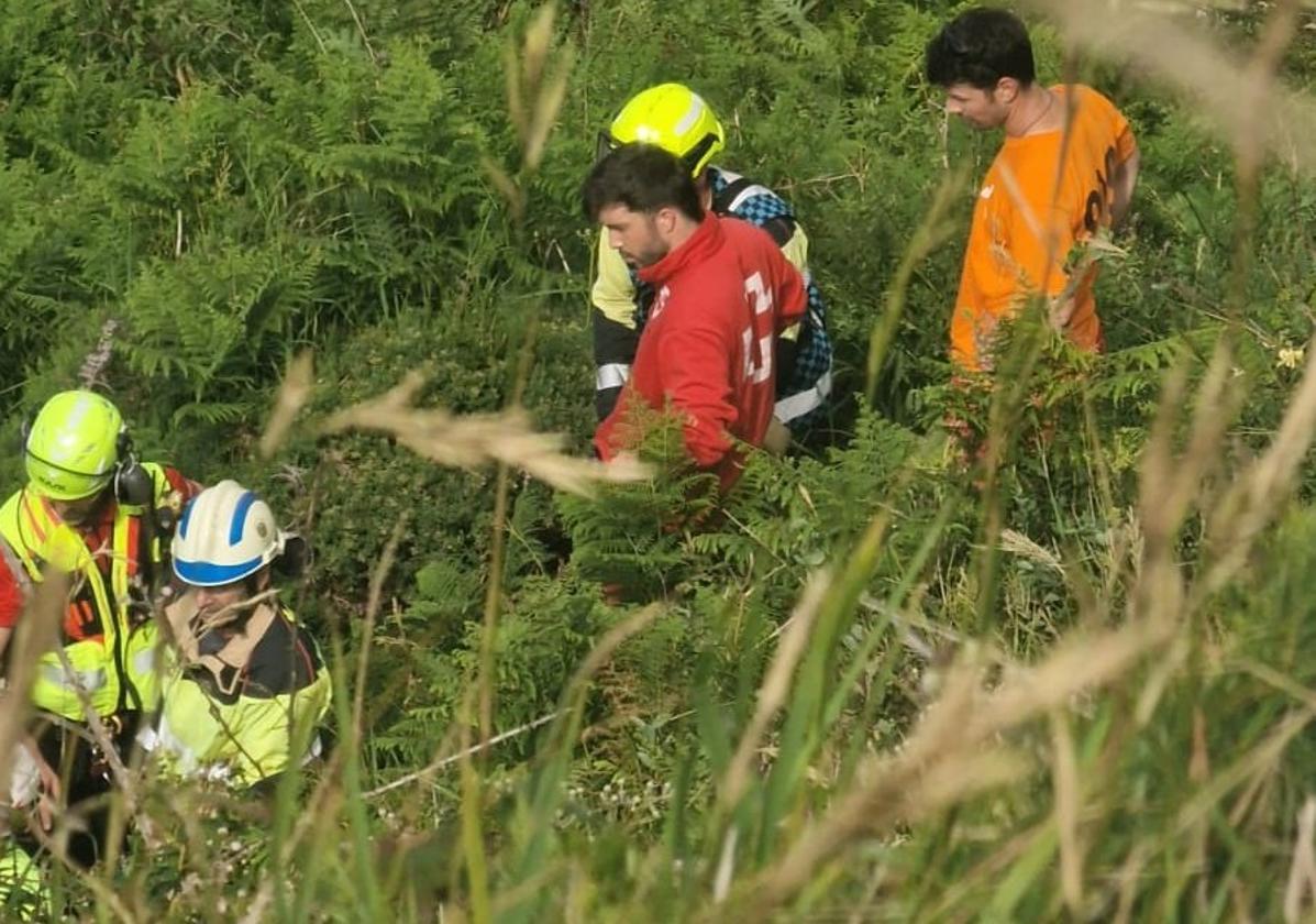 Los servicios de emergencias, en el lugar del accidente.