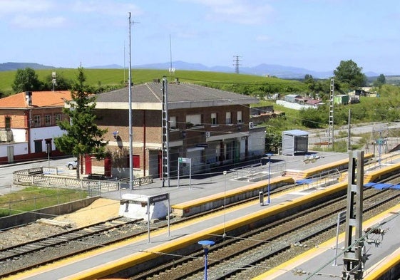 Imagen panorámica de la estación de Araia.
