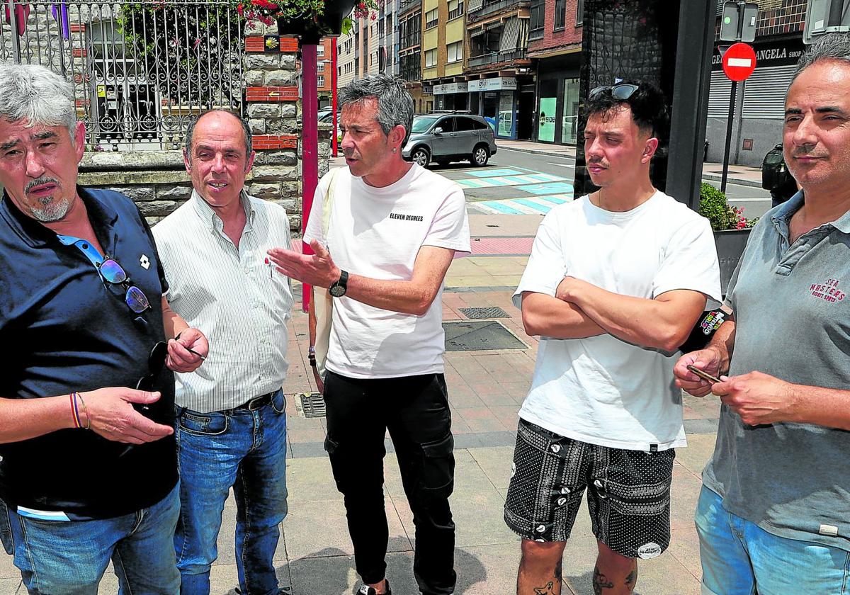Luis Lapuebla, Juan Carlos Sahagún, Juan Ignacio López, Julio Castell y Raúl Solloa