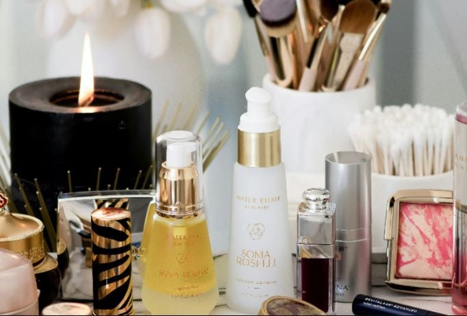 Ordenan la retirada de cuatro marcas de cosméticos en España.