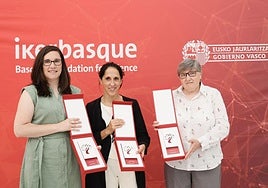 Amaia Arruabarrena, Aran García-Lekue y María José Sanz.