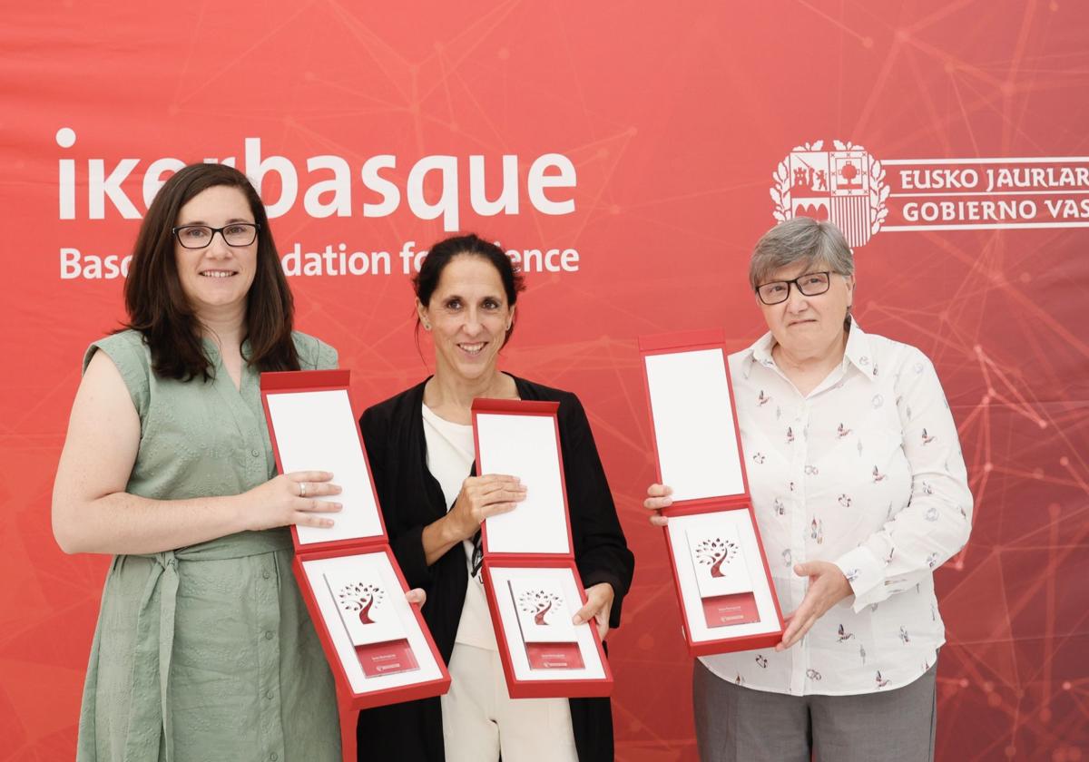 Amaia Arruabarrena, Aran García-Lekue y María José Sanz.
