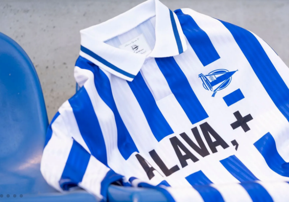 Imagen principal - La camiseta del ascenso de 1995.