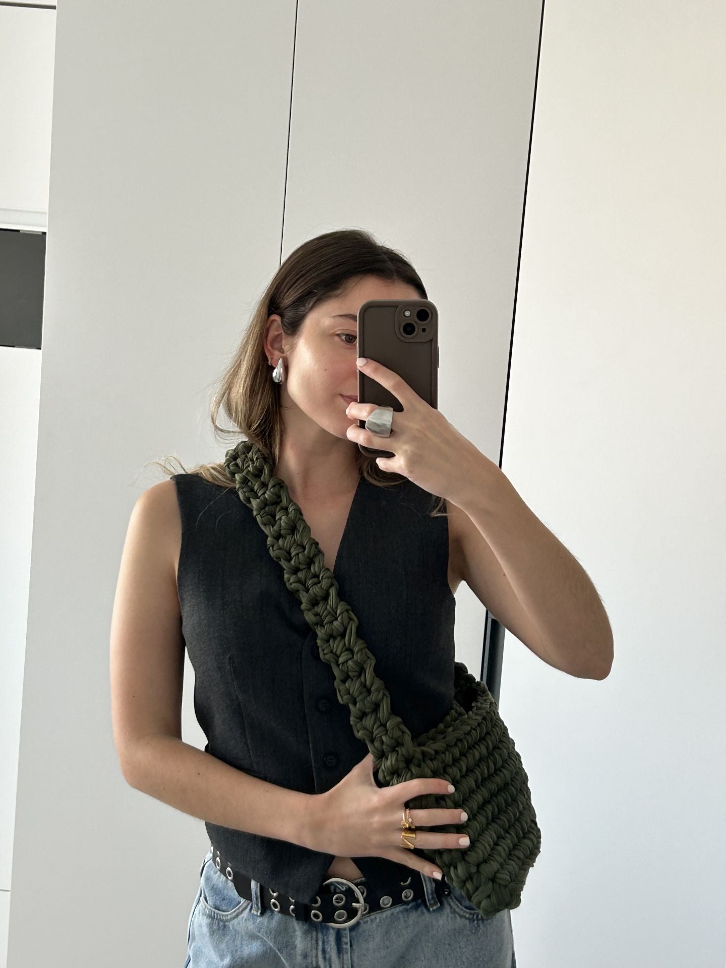 De Villarcayo a Granada: los bolsos coloridos de dos hermanas bilbaínas que triunfan en Instagram