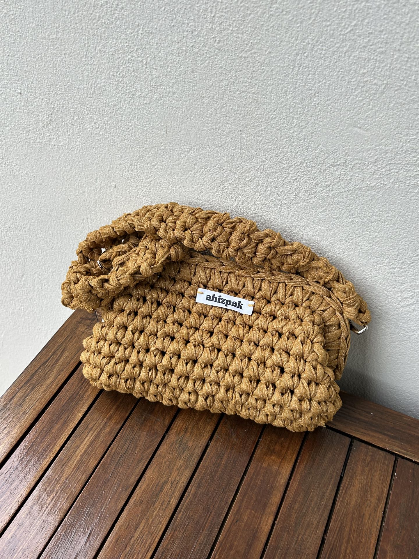 De Villarcayo a Granada: los bolsos coloridos de dos hermanas bilbaínas que triunfan en Instagram
