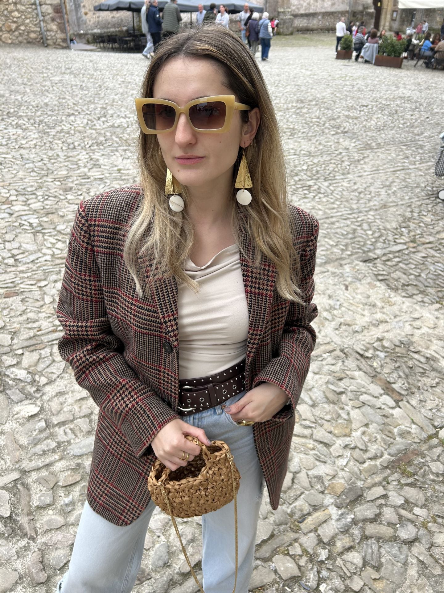 De Villarcayo a Granada: los bolsos coloridos de dos hermanas bilbaínas que triunfan en Instagram