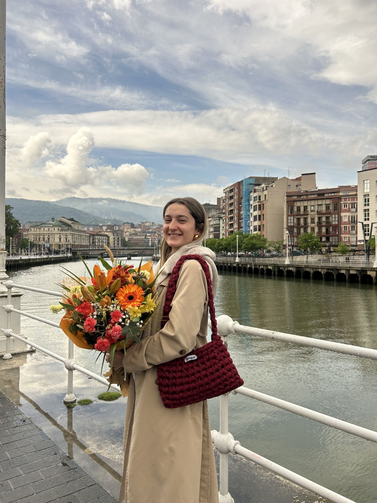 De Villarcayo a Granada: los bolsos coloridos de dos hermanas bilbaínas que triunfan en Instagram