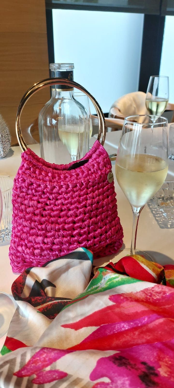 De Villarcayo a Granada: los bolsos coloridos de dos hermanas bilbaínas que triunfan en Instagram