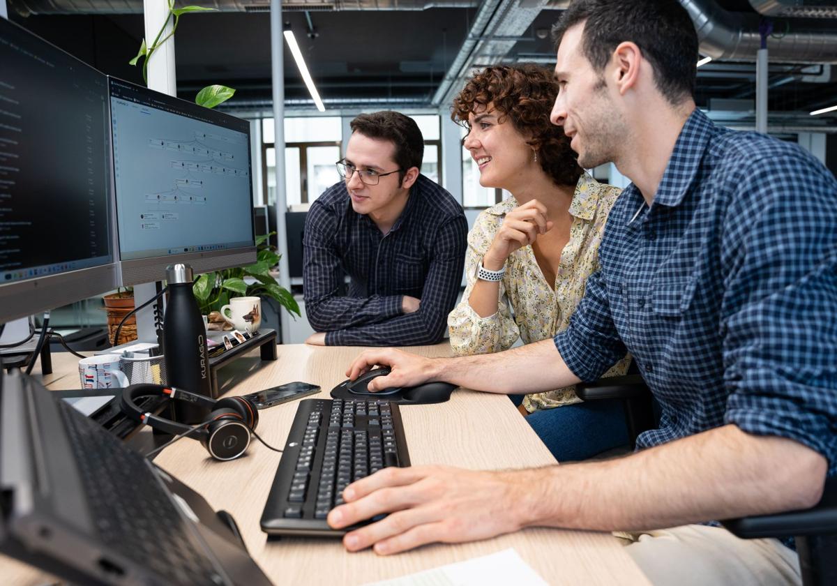 Empleados de Bystronic, en una foto cedida por la empresa.