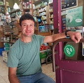 La genial idea de varias familias para que sus hijos no usen el móvil y a la que ya se han sumado 30 tiendas de Bilbao