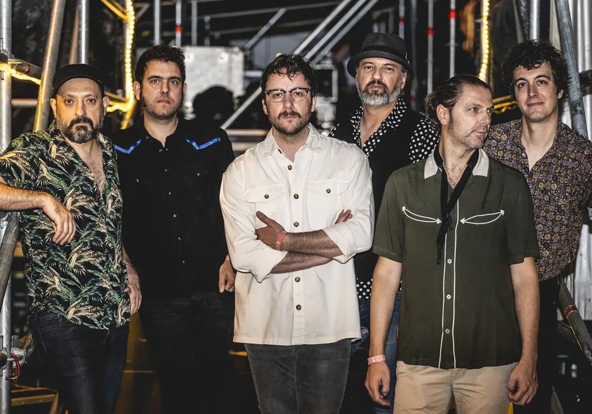La banda está formada por Pepe Lorente, Javier Macipe, Guillermo Mata, Alberto Sobera, Johnny Sierra y Carlos Gracia.
