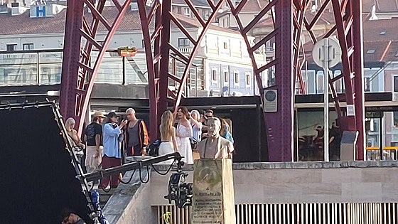 El Puente Colgante se para ante Catherine Zeta-Jones