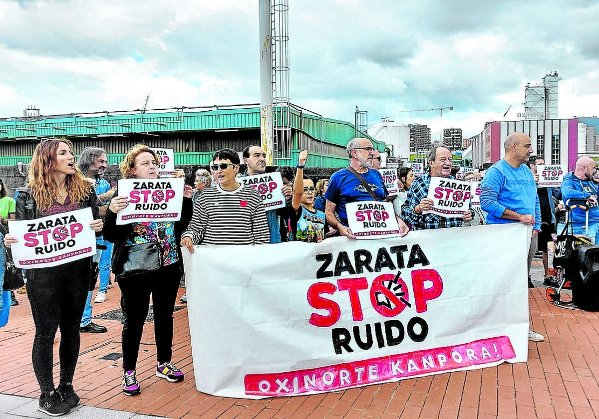 Los residentes en las cercanías de la fábrica se han manifestado en varias ocasiones.