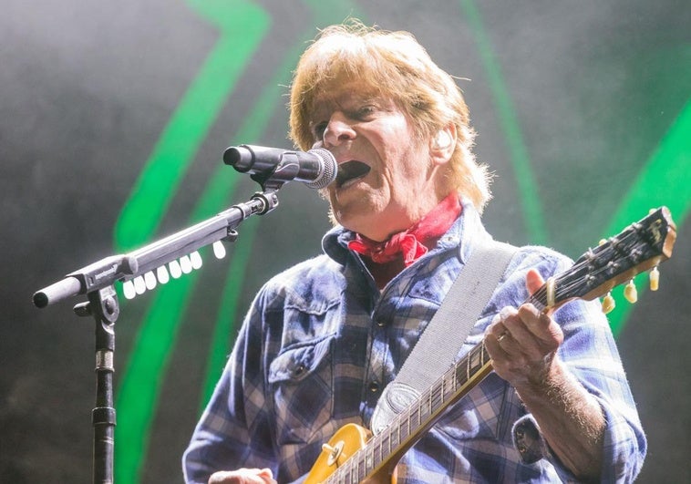 Fogerty en un momento del concierto.