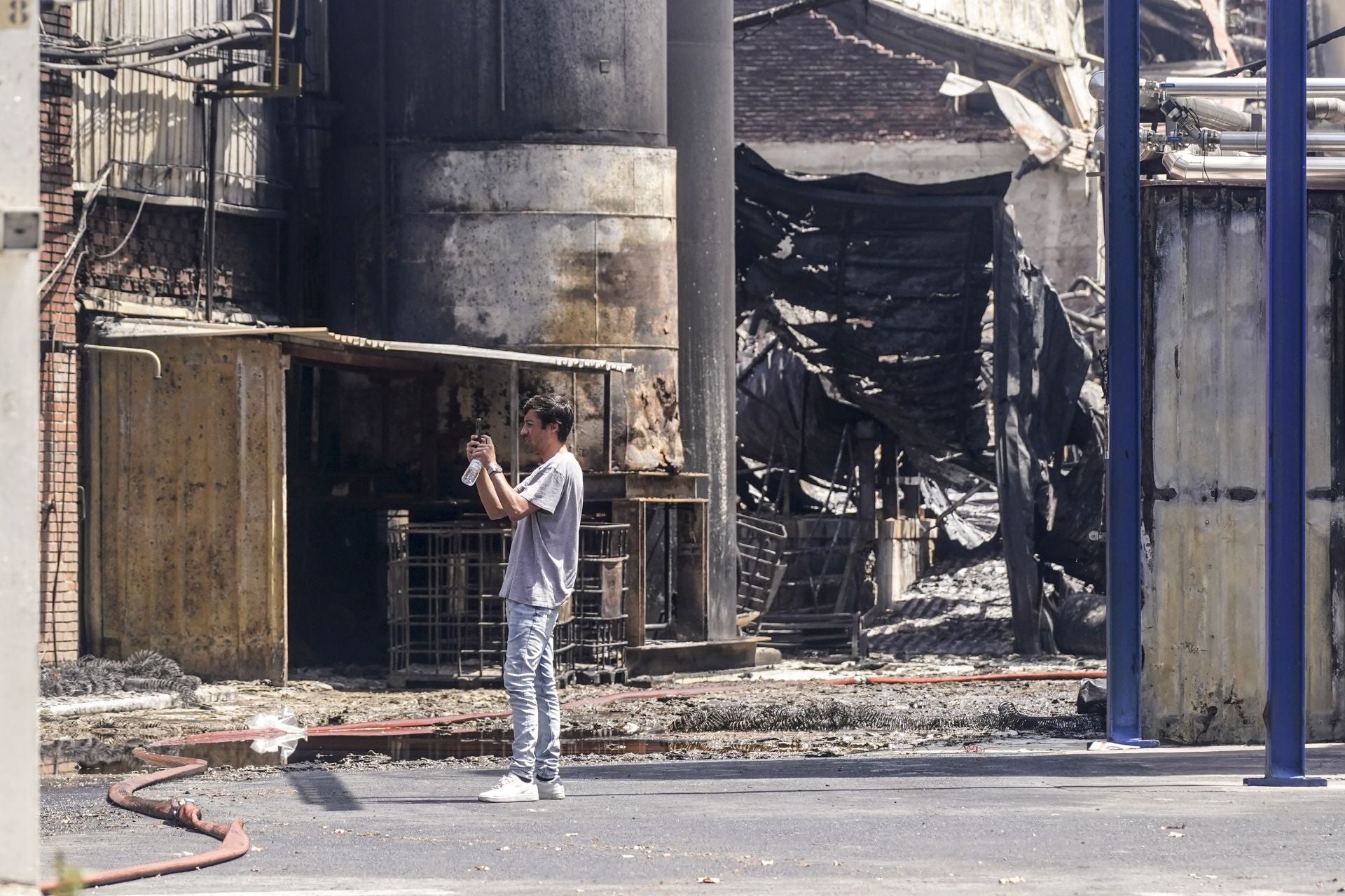 Así ha quedado la fábrica de LEA tras el incendio